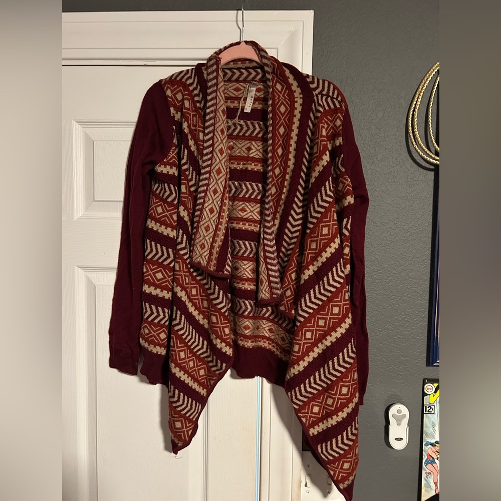 Entro by Anthropologie Burgundy and Cream Geometric Cardigan
